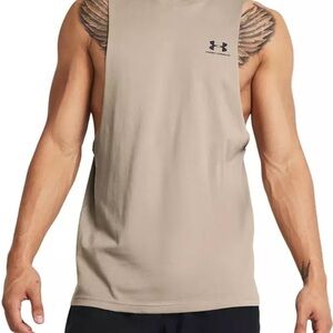 Under Armour Men's Left Chest Cut‎ Off Tank Top khaki
Size: S